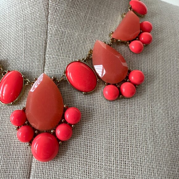 KATE SPADE Day Tripper Bib Statement Necklace Gold with Pink Coral and Resin - Picture 5 of 8